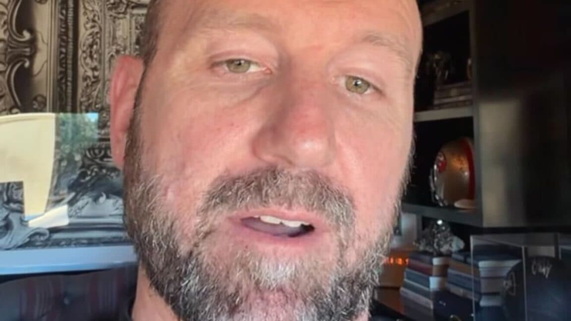 Meta executive speaking on a virtual reality stage about Horizon Worlds strategy